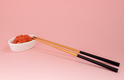 腌姜和筷子