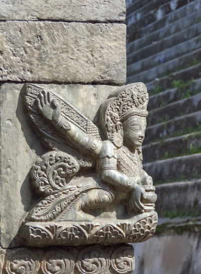 尼泊尔加德满都Pashupatinath寺庙的印度石雕