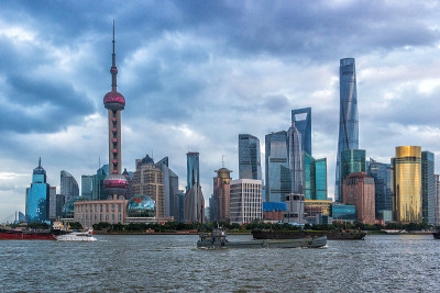 中国黄浦江的上海天际线