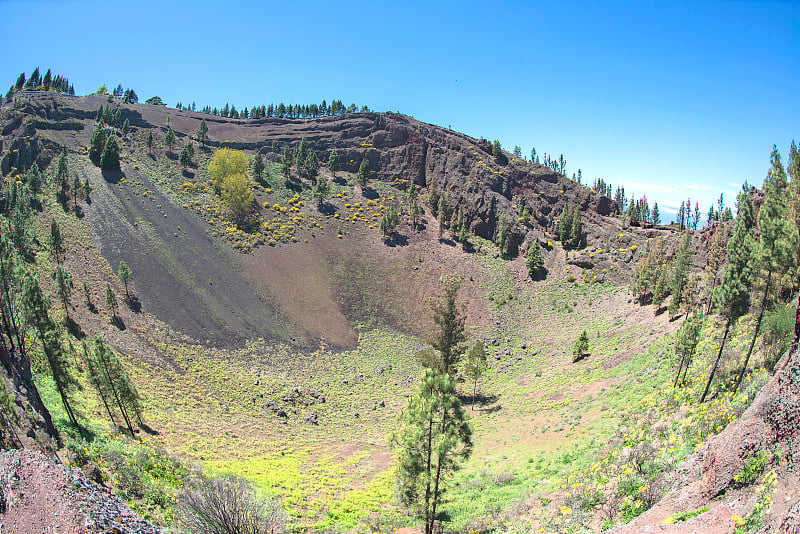 大加纳利岛上的火山口