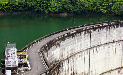 溢流堰