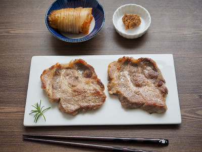 韩国食物烤猪颈
