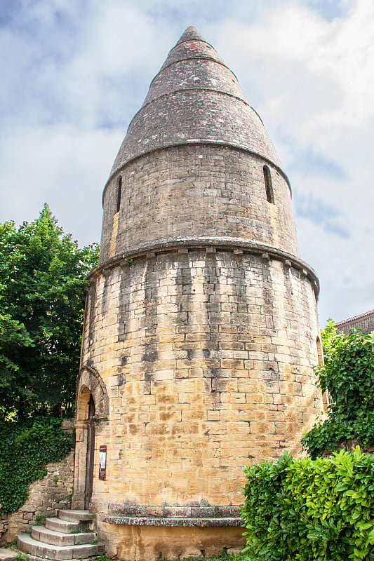 Sarlat-la-Canéda。死亡之灯。多尔多涅。新阿基坦