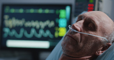 睡眠病人和心脏监测器