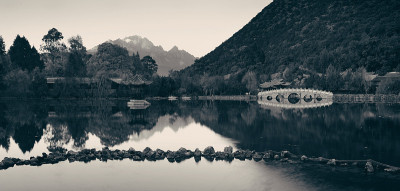 黑龙池