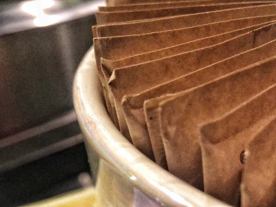 咖啡店里的糖包