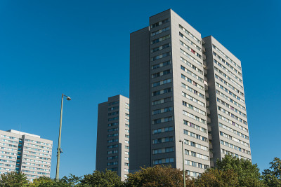 Plattenbau建筑排成一排