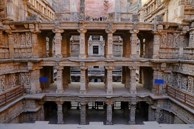 Rani ki vav，帕坦萨拉斯瓦蒂河畔的一个台阶井。位于印度古吉拉特邦的联合国教科文组织世界遗产