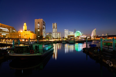 黄昏时分横滨Minatomirai的摩天大楼