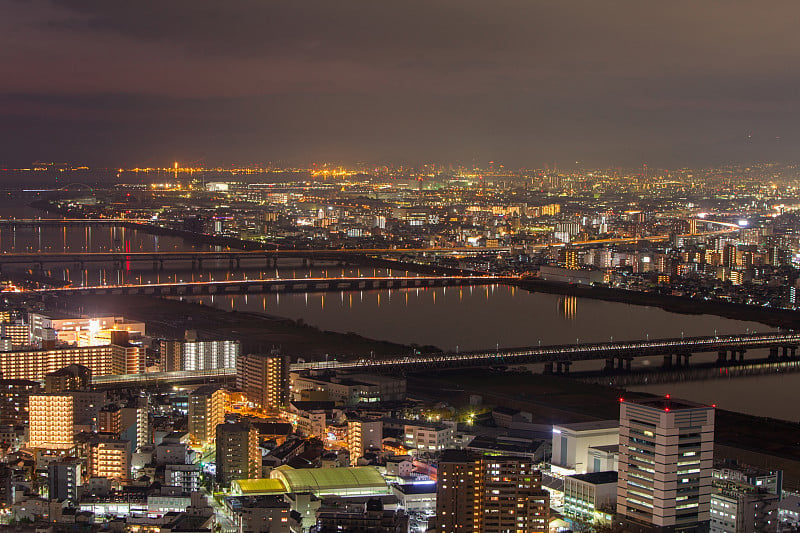 梅田天空大厦的大阪夜景