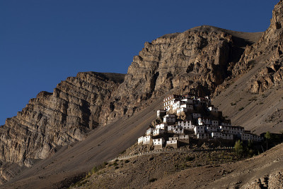 修道院在山