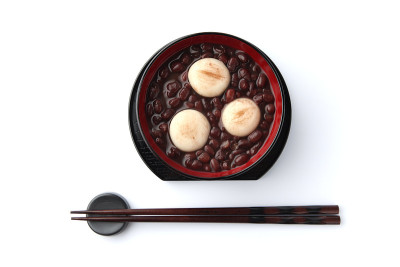 红豆汤曾载甜孤立白底