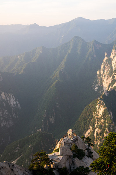 日出在华山或华山，中国