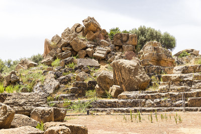 奥林匹斯宙斯神庙的自然风景(Tempio di Giove olympic pico)在寺庙谷，阿格