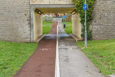 桥下隧道