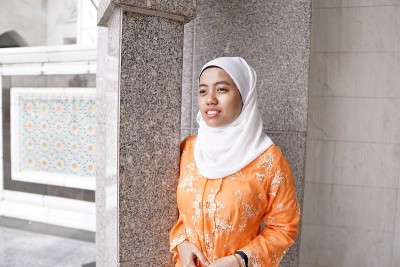 清真寺里的一位女士