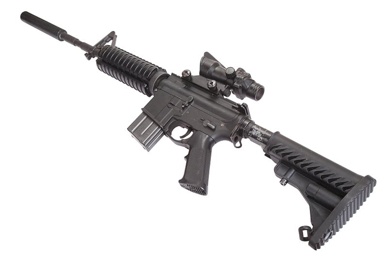 M4步枪，带消音器