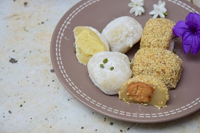 日本甜点大福花生芝麻麻糬和绿豆麻糬