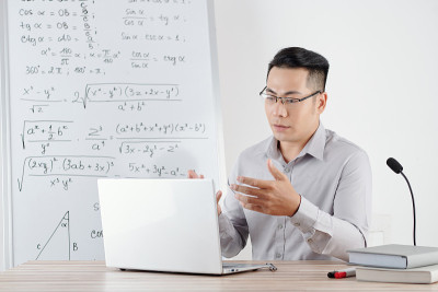 教师录制在线课堂
