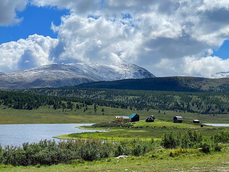 美丽的风景在阿尔泰山，俄罗斯