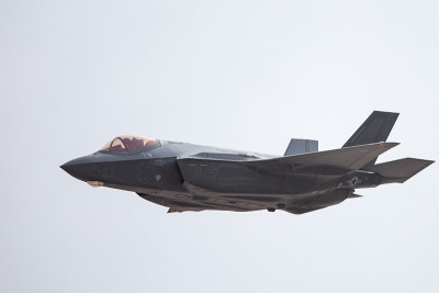 非常近距离观看F-35闪电II