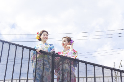 妇女在夏季和服