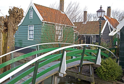 Zaanse Schans博物馆的绿色房屋