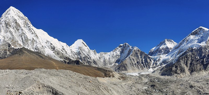 Pumori, Nuptse和Lhotse峰，尼泊尔