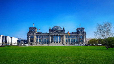 德国柏林议会大厦(Reichstag)。