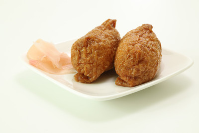 Inarizushi是把米饭塞进油炸豆腐的袋子里
