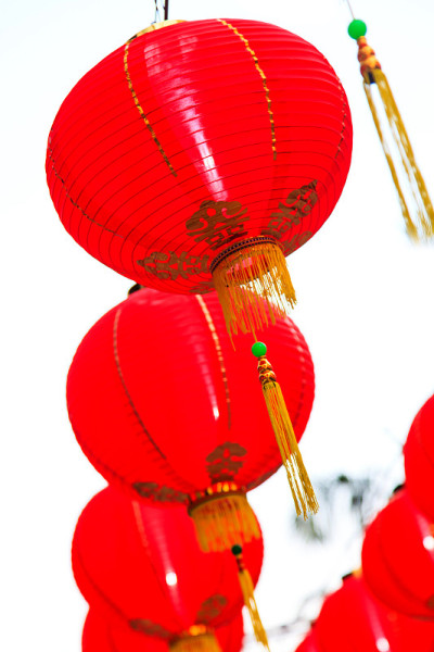 大红灯笼高高挂