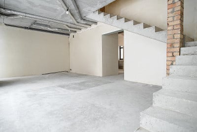 新建筑中正在建造的空房间