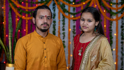 在Raksha Bandhan期间，印度儿童穿着印度民族服装