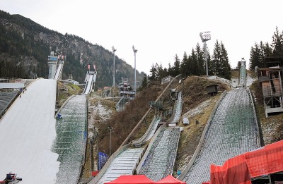 埃尔丁格竞技场的跳台滑雪体育场。Oberstdorf,巴伐利亚,德国。