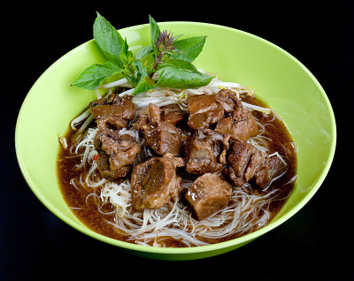 浓缩肉汁炖牛肉面条
