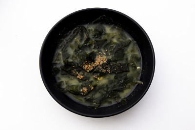 紫苏粉紫菜汤
