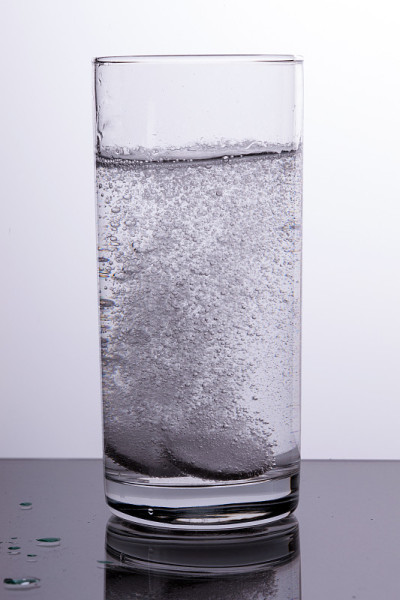 片剂溶于水