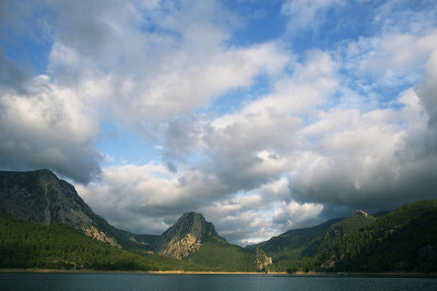绿色峡谷