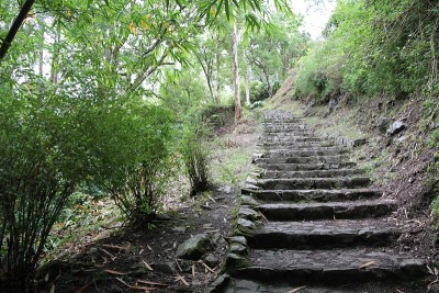 萨拉奇马戏团地狱堡萨拉奇浴场的石头楼梯;留尼汪岛;马斯克林岛屿;法国海外领地