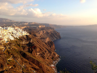 Santorini_Cliffs_Fira