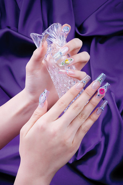女性指甲，用指甲艺术设计