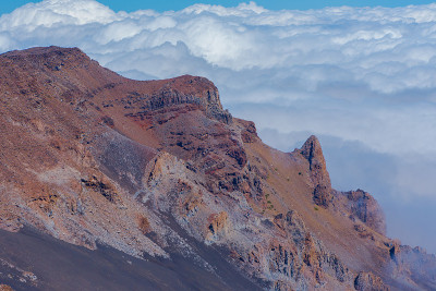 哈雷阿卡拉火山的火山口墙