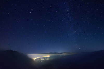 日本长野市中野市的夜景