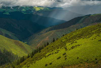 卡齐拉山