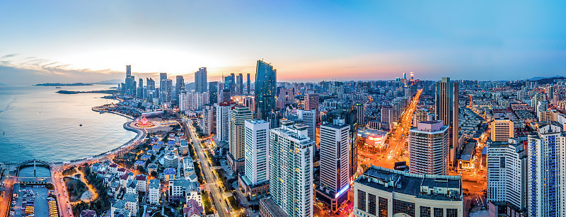 航拍青岛城市建筑天际线夜景