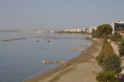 塞浦路斯利马索尔美丽的阿克蒂奥林匹克海滩