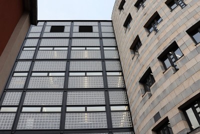 图书馆和媒体图书馆命名为François密特朗在维勒班