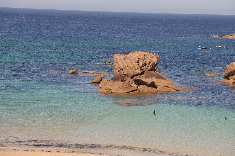 装甲海岸的岩石海岸