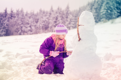 女孩和雪人