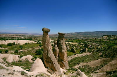 三个美惠，三个美丽(uc guzeller)岩石山Devrent山谷，卡帕多西亚，Nevsehir，